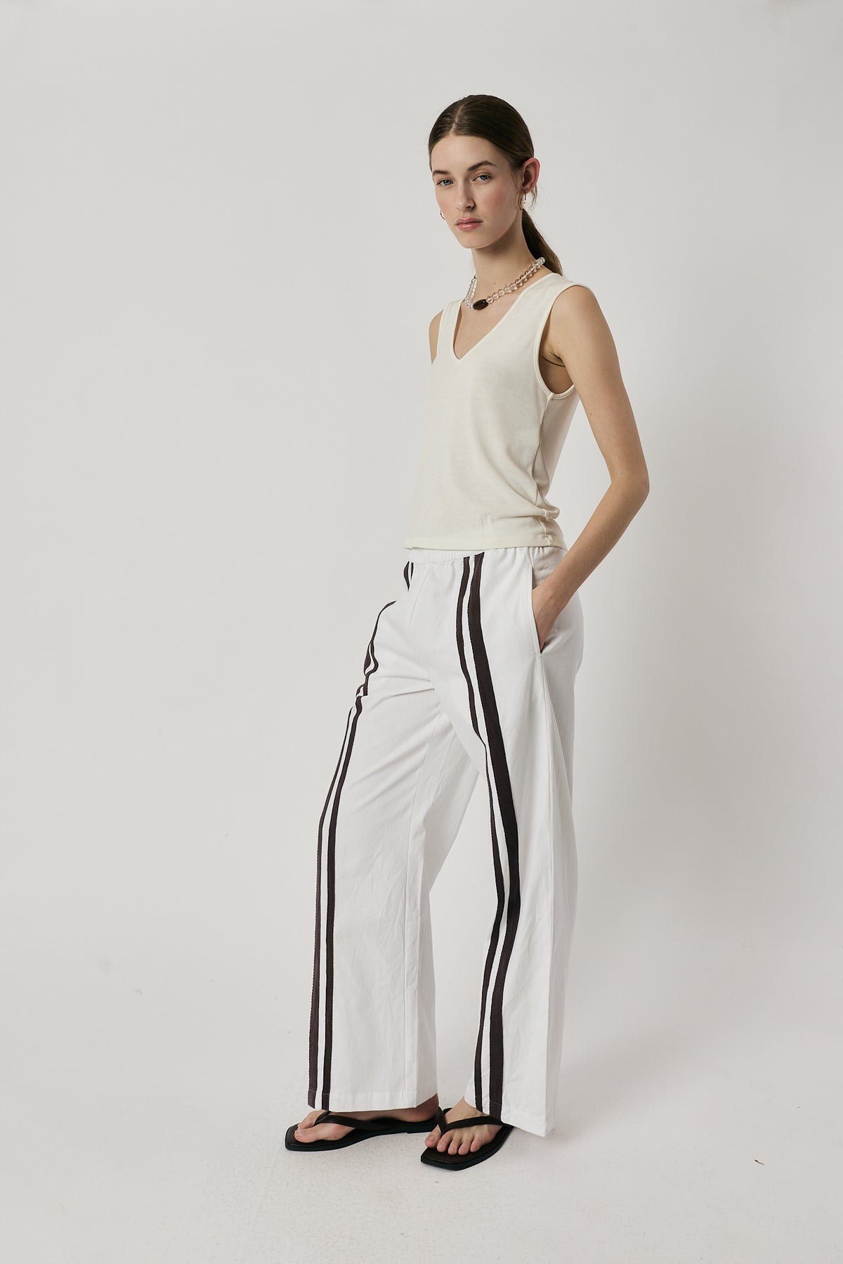 ADELA PANT WHITE