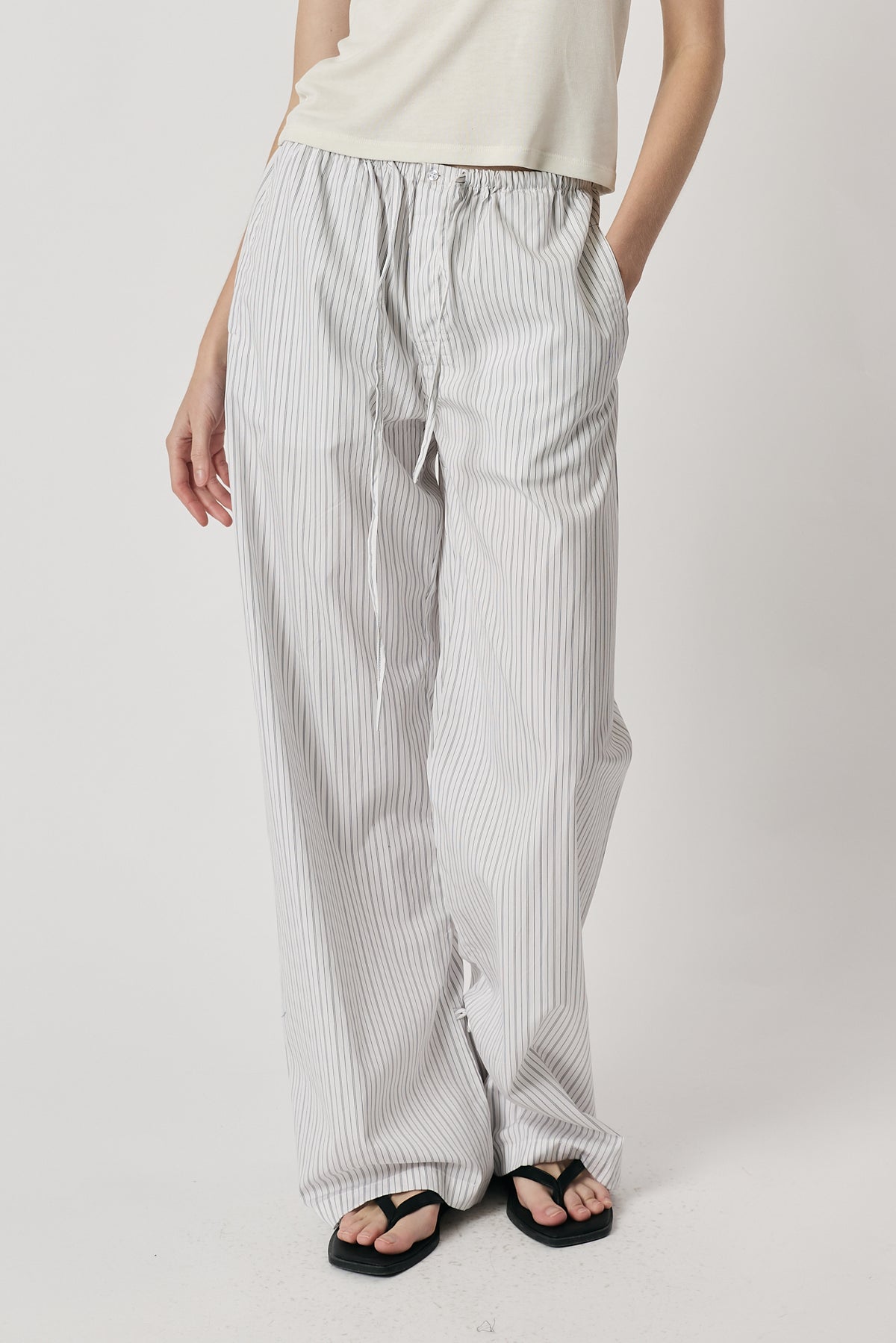 ROMY PANT B/W STRIPE