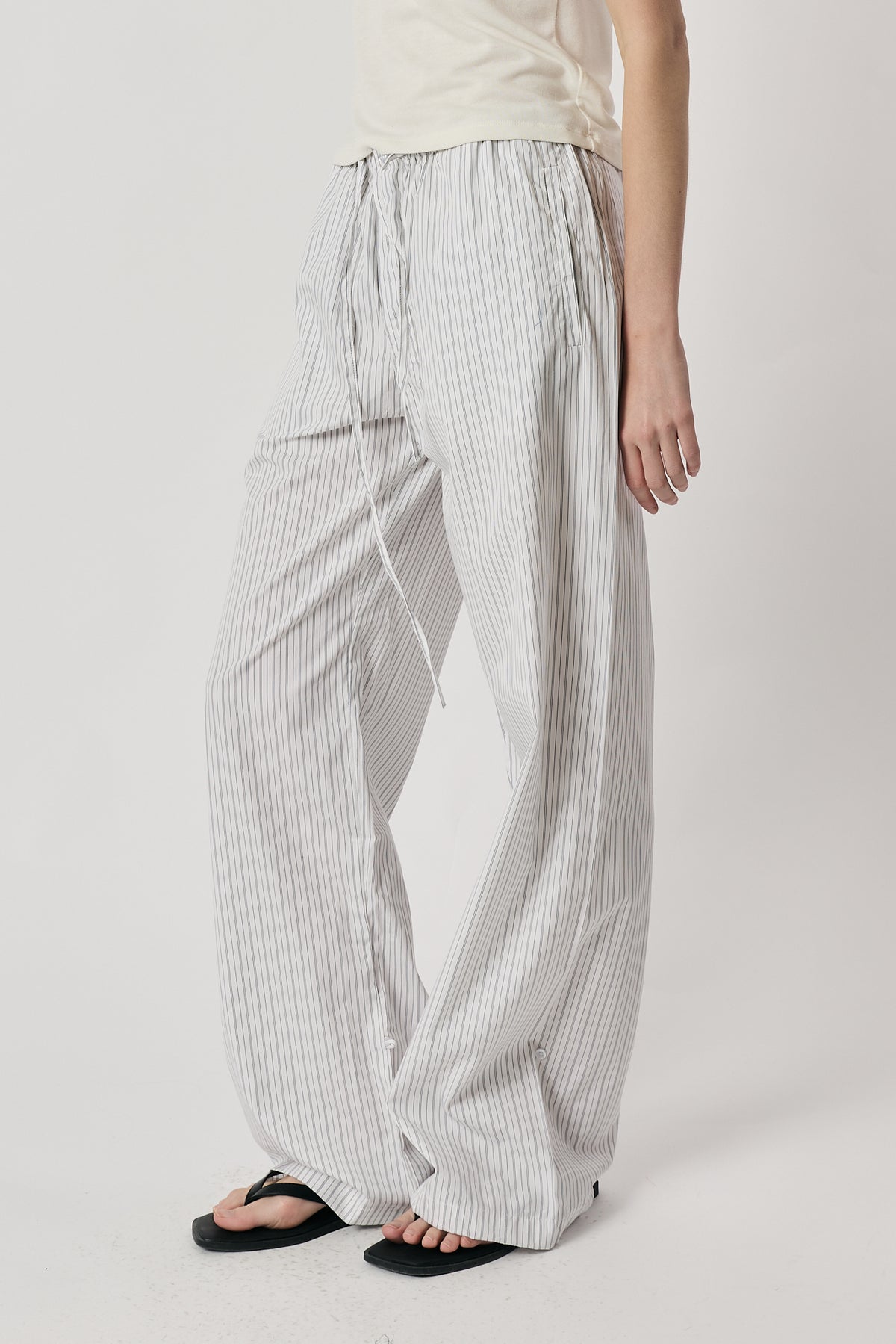 ROMY PANT B/W STRIPE